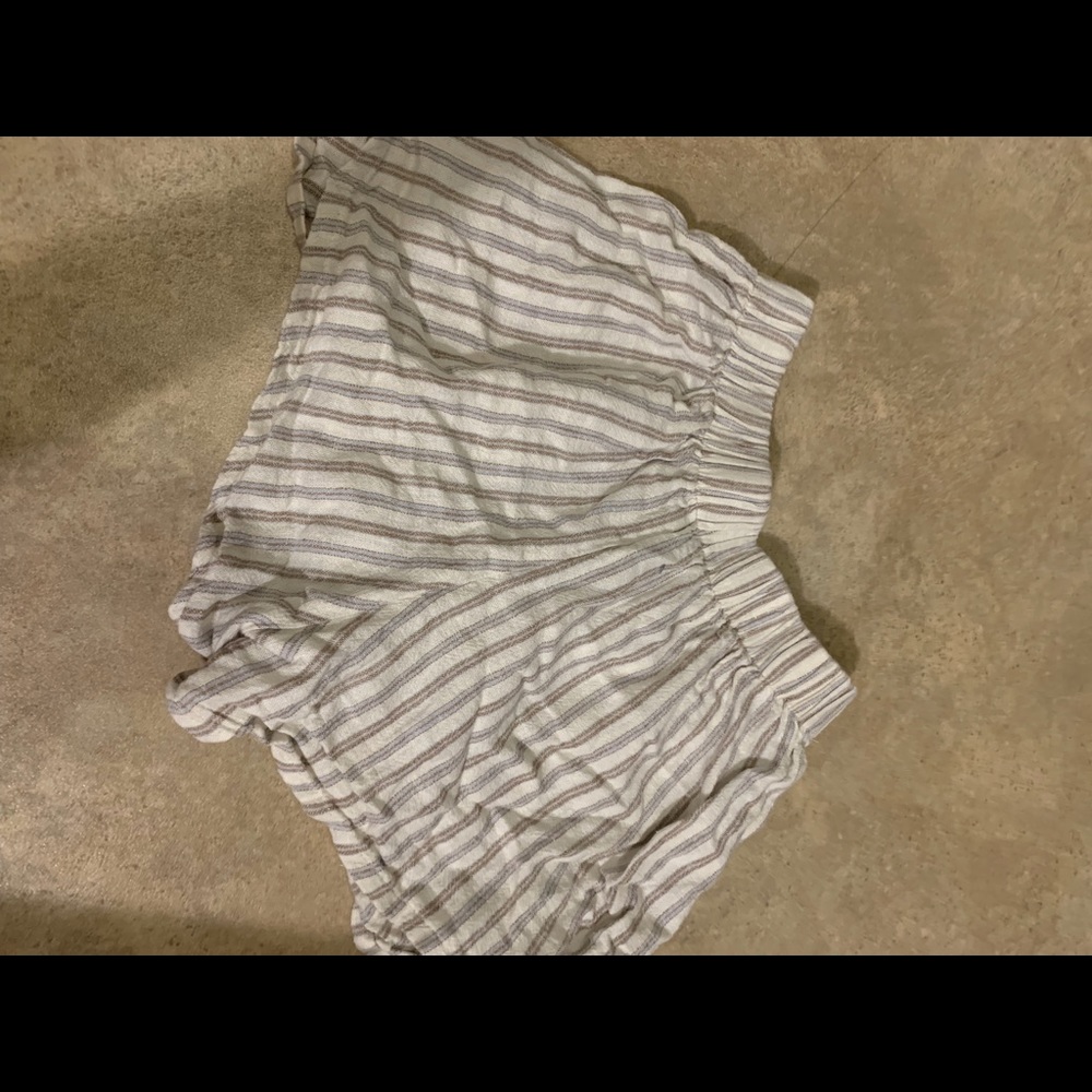 BRANDY MELVILLE SHORTS